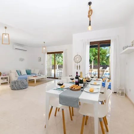 Villa Greco Mare #40 *